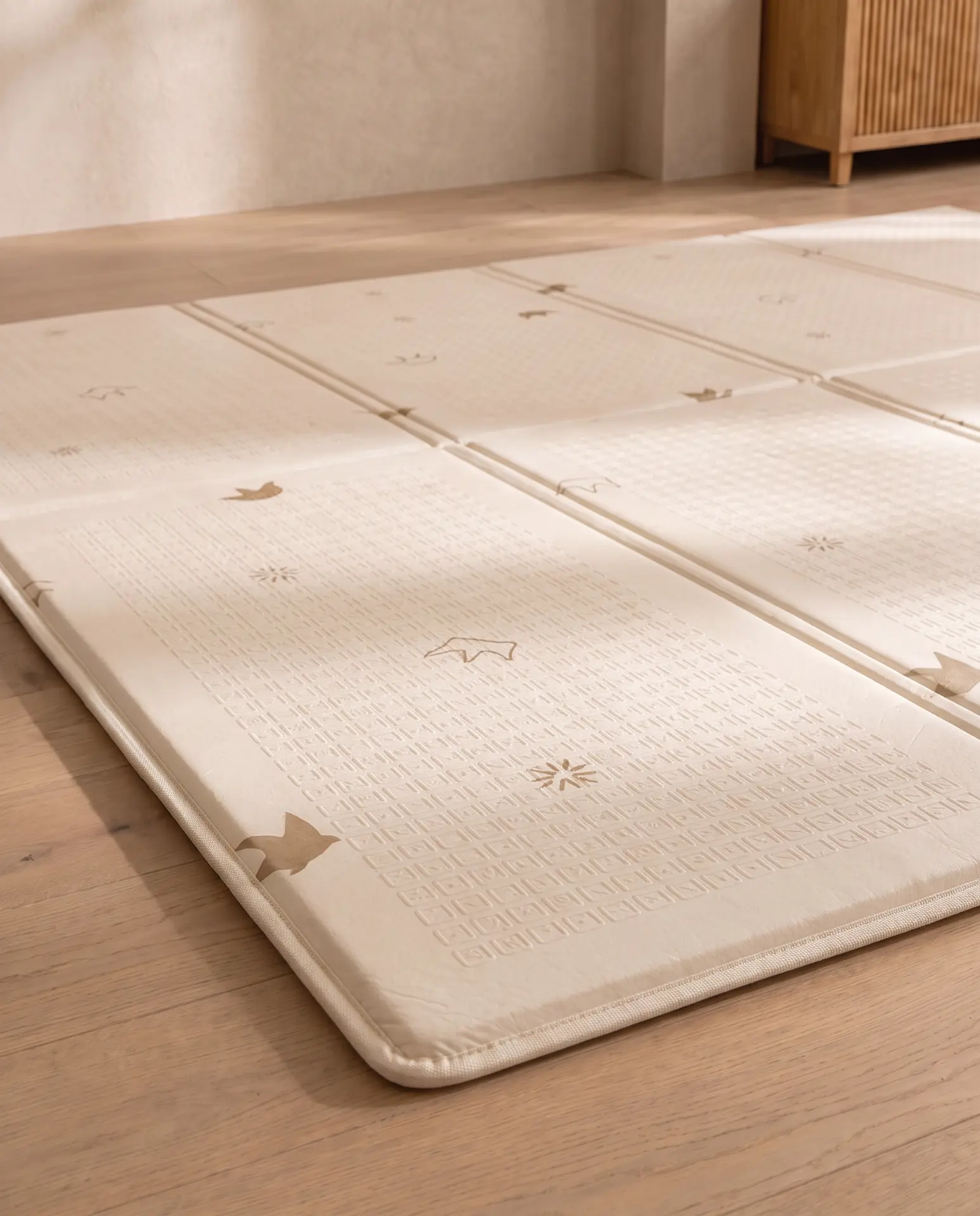 Roosly XPE opvouwbare speelmat met subtiele dierenprint